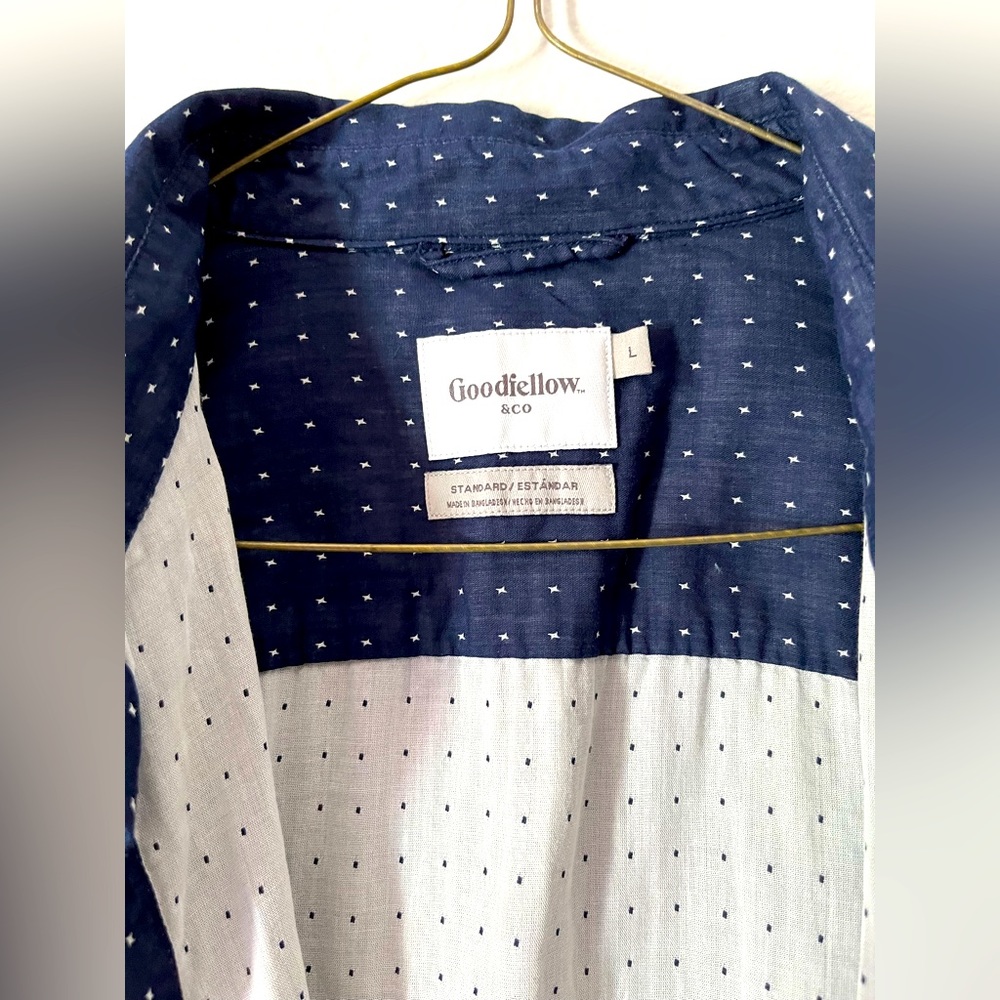 Men’s Blue polka dot button polo shirt, large